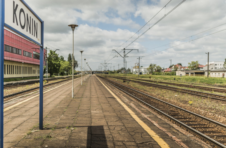 peron, stacja, CEF, Łącząc Europę, E20, Konin, tor, przed modernizacją, LK3, inwestycja