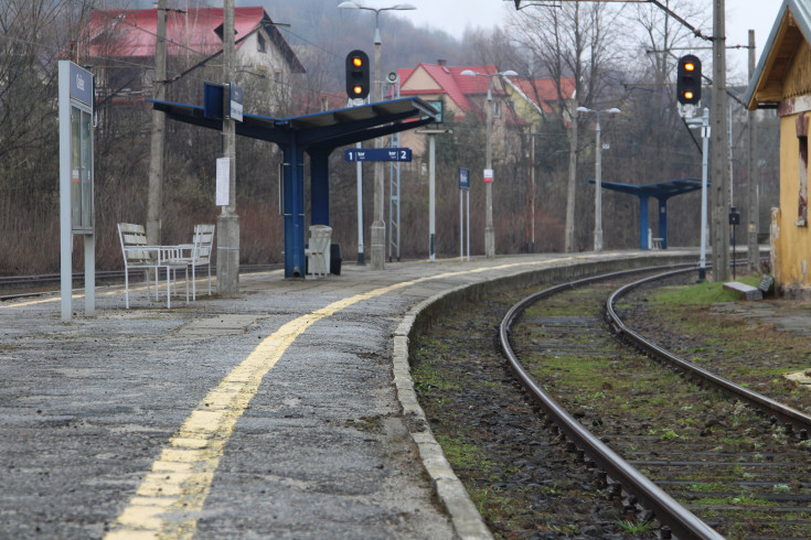 POIiŚ 2014-2020, małopolskie, przed modernizacją, Osielec, przystanek, kolejowa zakopianka