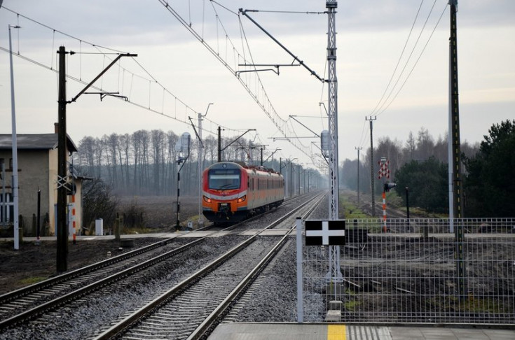 sieć trakcyjna, peron, modernizacja, informacja prasowa, Magistrala Węglowa, Nowa Wieś Wielka, Brzoza Bydgoska, Chmielniki Bydgoskie, Węglówka, tor, transport towarowy, inwestycja