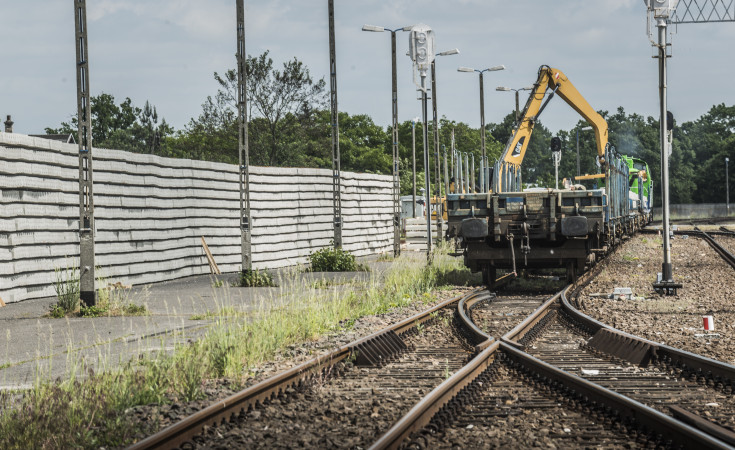 modernizacja, CEF, Łącząc Europę, E20, transport, podkłady, dźwig, LK3, Strzałkowo, inwestycja