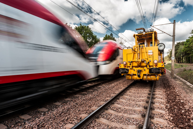 linia kolejowa, pociąg, tor, maszyna, robotnik, KPO, Jastrzębsko