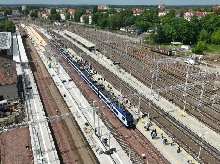 Program Operacyjny Polska Wschodnia, Olsztyn Główny, przebudowa peronu, LK216, modernizacja stacji, Torpol, zdjęcia z drona