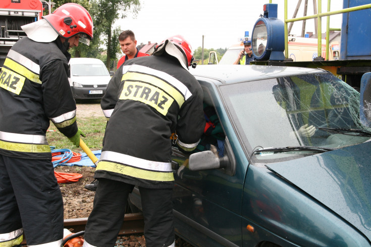 SOK, Straż Ochrony Kolei, bezpieczny przejazd, bezpieczeństwo, zderzenie, wypadek, kampania społeczna, Czeluścin, straż pożarna, policja, ratownik, ratownictwo medyczne, lokomotywa