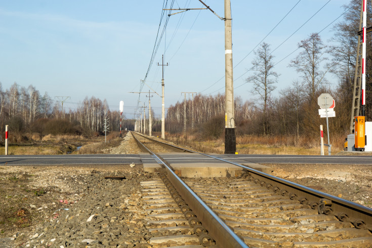 przejazd kolejowo-drogowy, POIiŚ 2014-2020, świętokrzyskie, modernizacja przejazdu, Połaniec, zmodernizowany przejazd, Osiecka