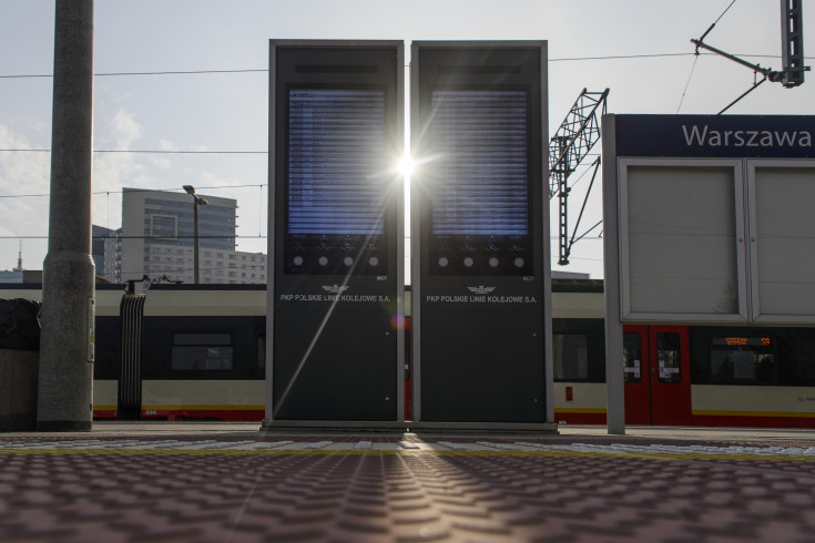 infokiosk, informacja pasażerska, Warszawa Gdańska