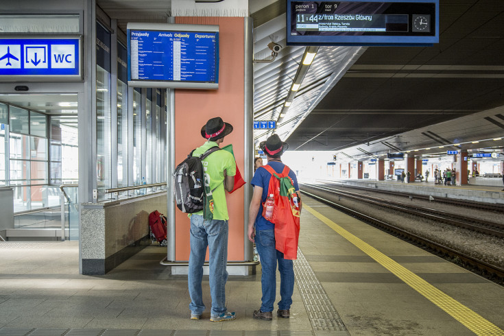 pasażer, peron, stacja, rozkład jazdy, dworzec kolejowy, Portal Pasażera, wyświetlacz