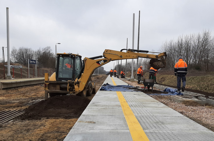 prace torowe, nowy tor, Zgierz Północ, nowa mijanka, nowe szyny, nowe podkłady