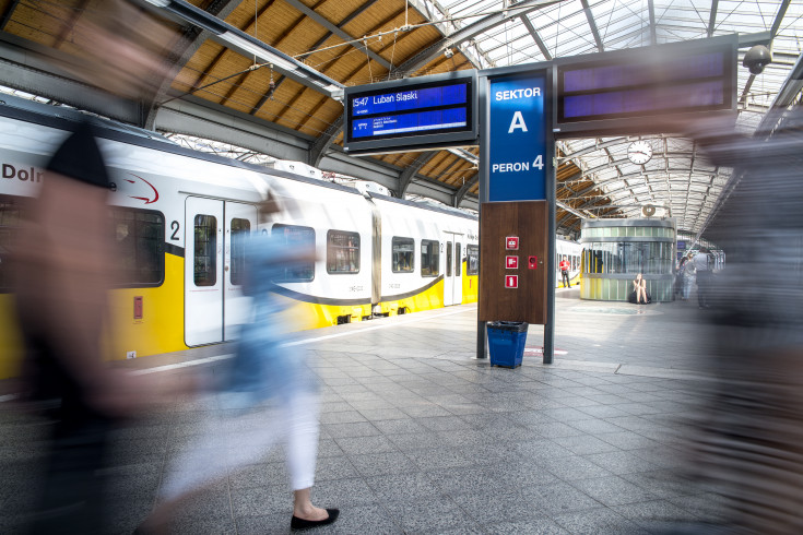 pasażer, peron, pociąg, wystawa, tor, infrastruktura kolejowa