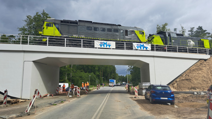 lokomotywa testowa, Kartuzy, nowa infrastruktura, nowy wiadukt kolejowy