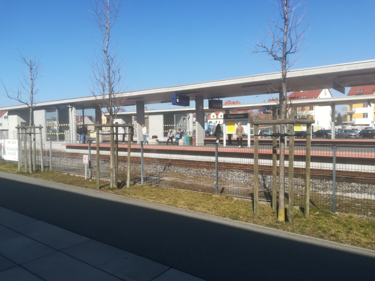 pasażer, peron, stacja, wiata, LK356, Wągrowiec