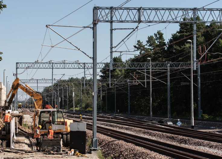 modernizacja, LK7, stacja, Celestynów, nowa sieć trakcyjna, nowa infrastruktura pasażerska, nowy tor, pociąg pasażerski