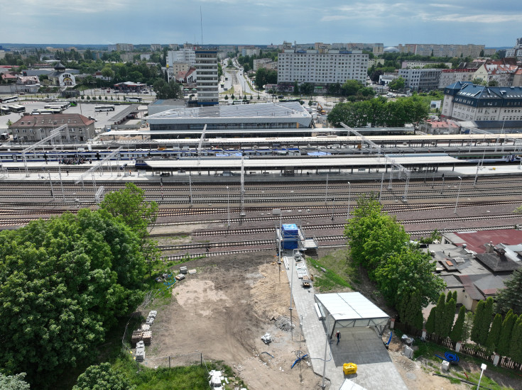 Program Operacyjny Polska Wschodnia, Olsztyn Główny, przebudowa peronu, LK216, modernizacja stacji, Torpol, zdjęcia z drona