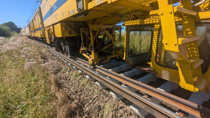 LK274, tor, Dolny Śląsk, Jelenia Góra, PUN, maszyna, nowy tor, LK204, nowy tłuczeń, Stara Kamienica