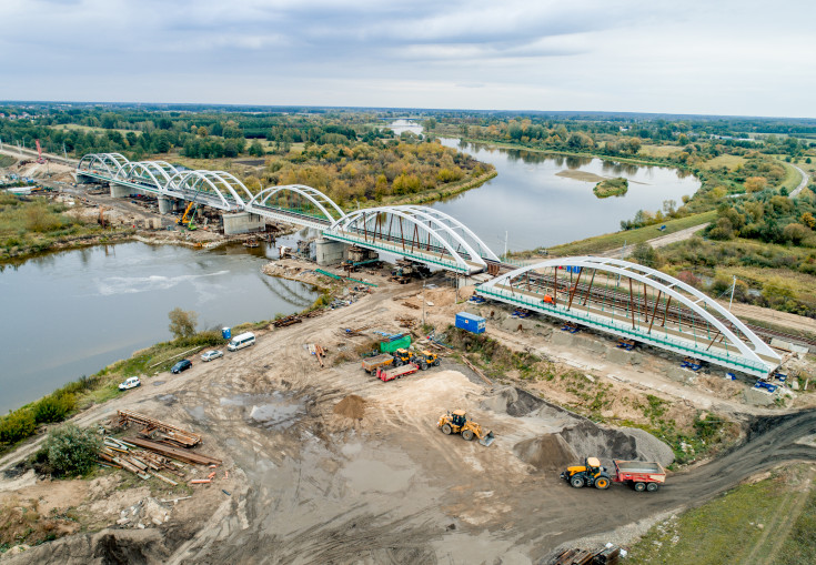 Sadowne, E75, Rail Baltica, Czyżew, most na Bugu