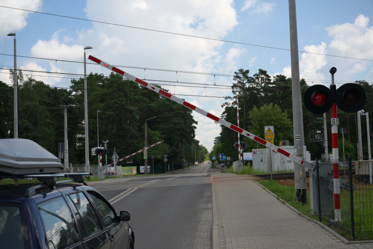bezpieczeństwo, przejazd kolejowo-drogowy, sygnalizacja, rogatka, Śródborów
