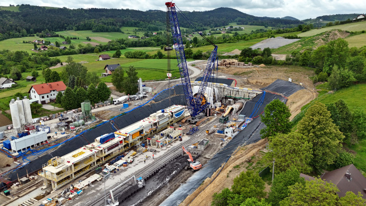 TBM, tarcza, plac budowy, widok z lotu ptaka, Kinga, Jadwiga, podziemny tunel, Pisarzowa