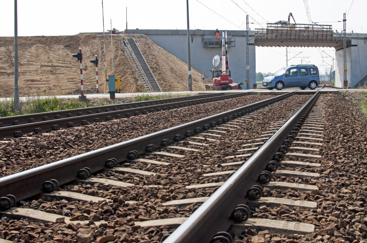 wiadukt, modernizacja, skrzyżowanie bezkolizyjne, LK1, robotnicy, Rogów, POIiŚ 2007-2013