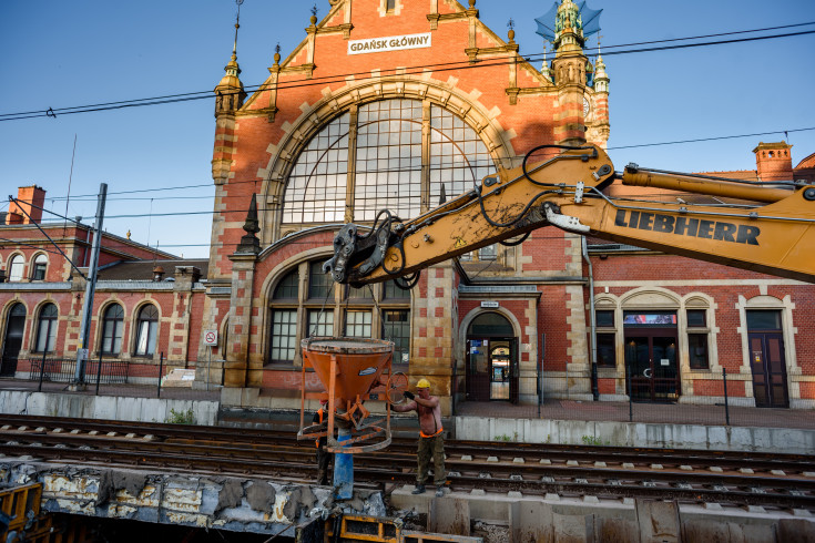 peron, przejście podziemne, stacja, tunel, wiata, Gdańsk Główny