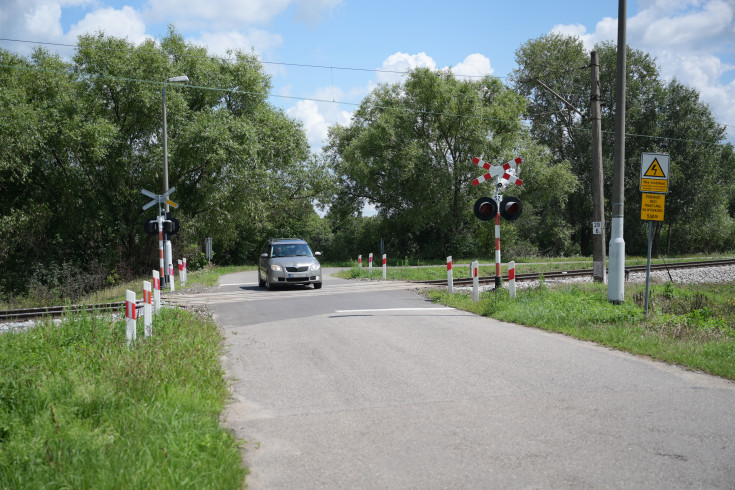 bezpieczeństwo, przejazd kolejowo-drogowy, sygnalizacja, krzyż św. Andrzeja