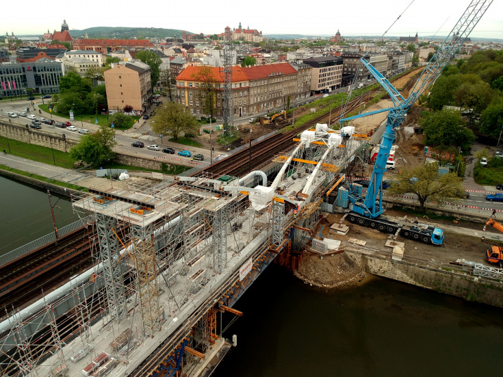 Kraków, dźwig, nowe przęsło, most nad Wisłą, nowy tor