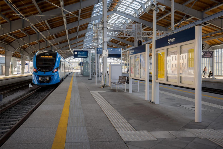 peron, LK131, Bytom, tor, nowa tablica informacyjna, pociąg osobowy