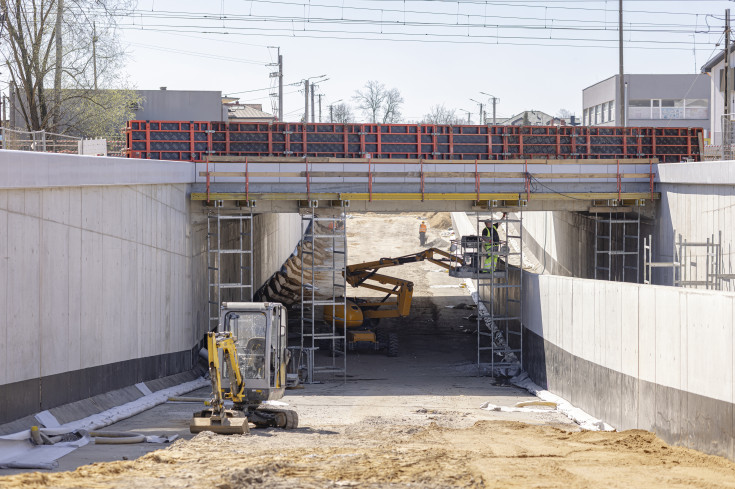 przejazd kolejowo-drogowy, Gmina Teresin, budowa tunelu, inwestycja, FEnIKS