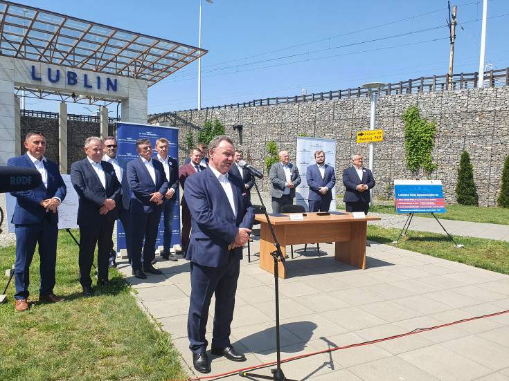 porozumienie, Merchel Ireneusz, Adamczyk Andrzej, briefing prasowy, Lubelska Kolej Aglomeracyjna, Samorząd Województwa Lubelskiego