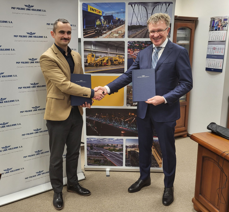 stacja, Sokółka, dyżurny ruchu, nowa nastawnia, nowe urządzenie SRK, Intop, podisanie umowy