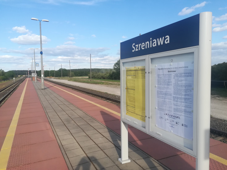 Wielkopolska, gablota, nowa infrastruktura pasażerska, nowe oznakowanie, Szreniawa