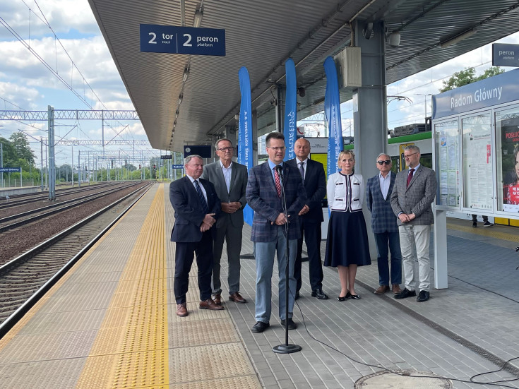 Warszawa, Radom, Merchel Ireneusz, briefing prasowy, Bittel Andrzej, nowa infrastruktura, kursowanie pociągów, 160 km/h