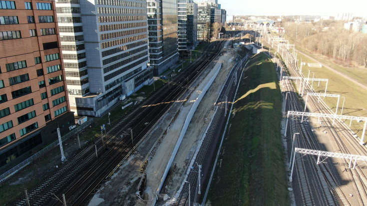 Warszawa Zachodnia, prace budowlane, nowy łącznik, mur oporowy