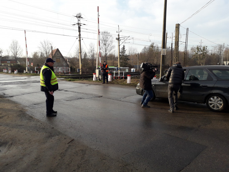 SOK, bezpieczny przejazd, akcja ulotkowa, żółta naklejka, 112, ambasadorka bezpieczeństwa, Olsztyn Gutkowo