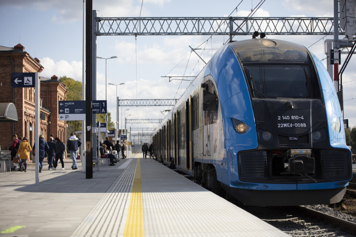 pociąg, LK1, Wiedenka, Myszków, nowa infrastruktura pasażerska, Koleje Śląskie, nowy tor