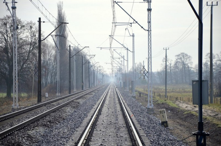 sieć trakcyjna, peron, modernizacja, informacja prasowa, Magistrala Węglowa, Nowa Wieś Wielka, Brzoza Bydgoska, Chmielniki Bydgoskie, Węglówka, tor, transport towarowy, inwestycja