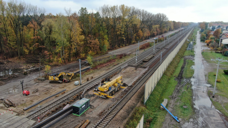 E75, Rail Baltica, Kobyłka Ossów, prace budowlane, nowy tunel, nowa infrastruktura, nowy wiadukt drogowy, nowe skrzyżowanie bezkolizyjne