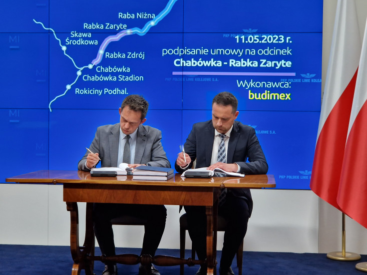 LK104, Chabówka, Nowy Sącz, Podłęże, Piekiełko, briefing prasowy, podpisanie umowy