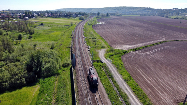 nowy przystanek, nowa infrastruktura, pociąg pasażerski, widok z lotu ptaka, nowy peron, Program Przystankowy, Pisary