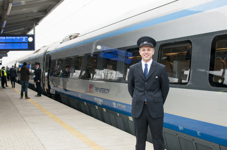 Pendolino, pociąg, Trójmiasto, PKP Intercity, Warszawa Centralna, tor, infrastruktura kolejowa