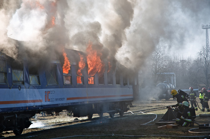 bezpieczeństwo, Legnica, PKP Intercity, straż pożarna, ratownictwo techniczne, awaria, ratownictwo, PKP Cargo, ćwiczenia, pożar, ogień, gaszenie pożaru