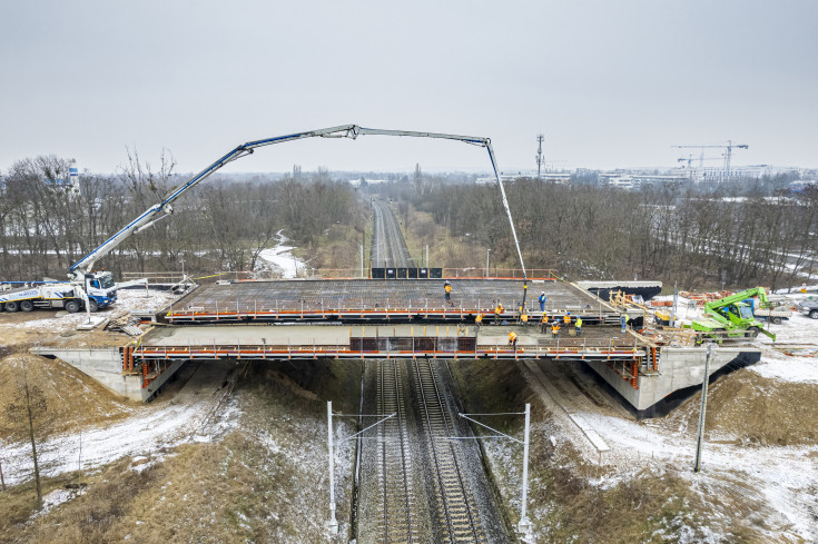 Poznań, przejazd kolejowo-drogowy, budowa wiaduktu, inwestycje w realizacji, FEnIKS