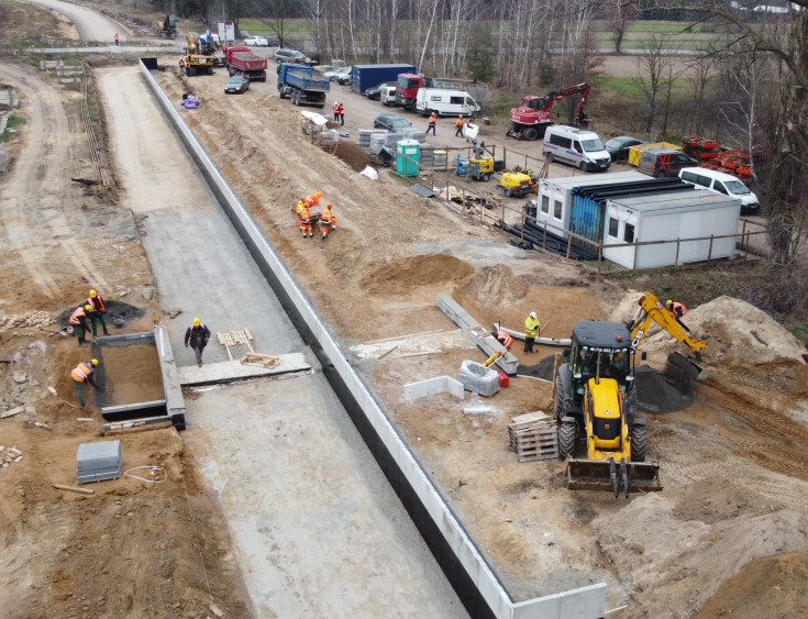 nowy przystanek, Wieprz, budowa peronu, nowa infrastruktura pasażerska, LK30, Tarło