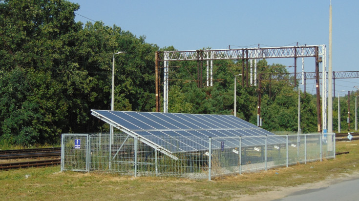 nastawnia, zasilanie, energia słoneczna, fotowoltaika