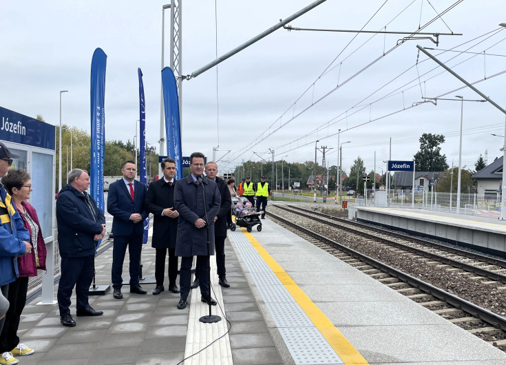 nowy przystanek, Merchel Ireneusz, briefing prasowy, Bittel Andrzej, nowa infrastruktura, Program Przystankowy, Józefin