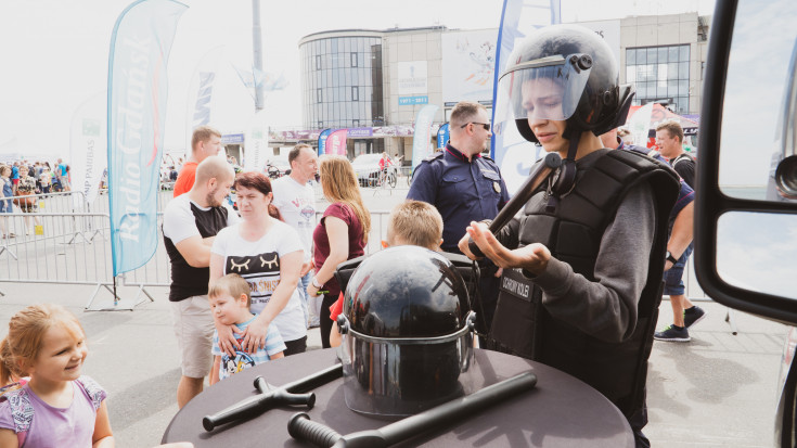 SOK, Straż Ochrony Kolei, bezpieczny przejazd, kampania społeczna, szlaban na ryzyko, Gdynia, edukacja, edukacja dzieci, wydarzenie plenerowe, stoisko, stoisko kampanii, Moto Safety Day, edukacja dorosłych