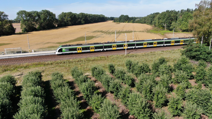 pociąg, Gośniewice, nowa infrastruktura, kursowanie pociągów, przystanek, 160 km/h