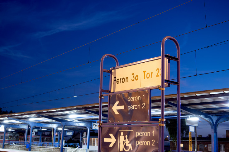 pasażer, rozkład jazdy, informacja pasażerska, wyświetlacz informacyjny