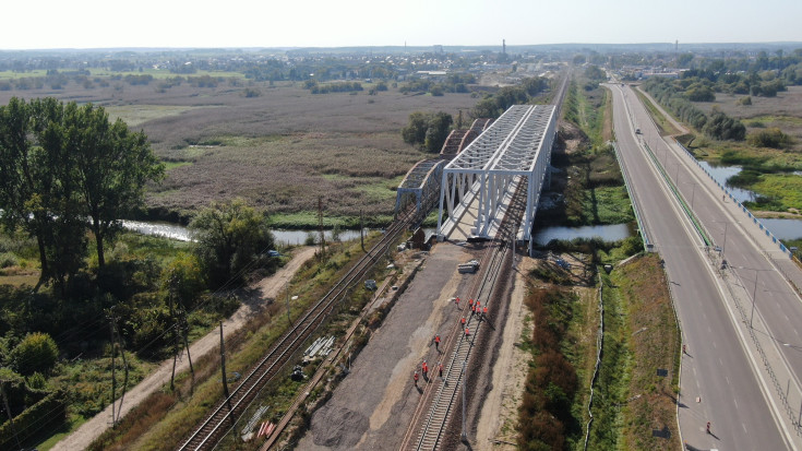 E75, Rail Baltica, nowa infrastruktura, most nad Narwią, Uchowo