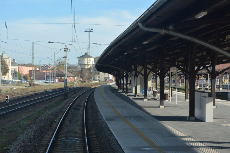 LK274, Jaworzyna Śląska, nowe przejście podziemne, nowa wiata