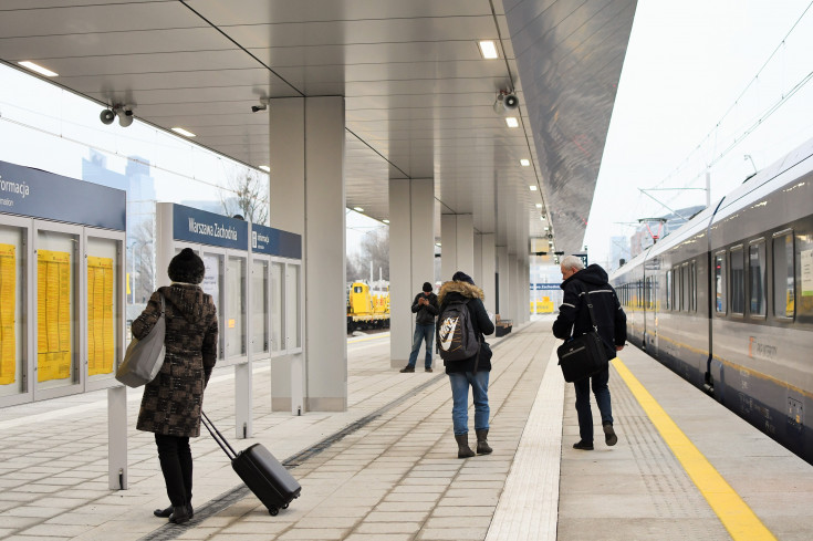 pasażer, Warszawa Zachodnia, linia średnicowa, warszawska linia średnicowa, budowa peronu, Budimex, WWK