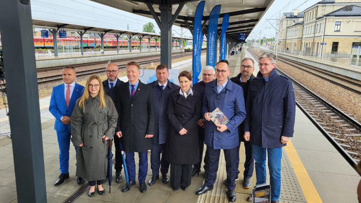 stacja, Skarżysko-Kamienna, LK8, Przedsiębiorstwo Napraw i Utrzymania Infrastruktury Kolejowej, podpisanie umowy, Klimczak Dariusz, Tumlin, Kuczewska-Łaska Małgorzata, IDOM